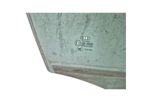 Vitre avant droit AUDI A1 1 Photo n°2