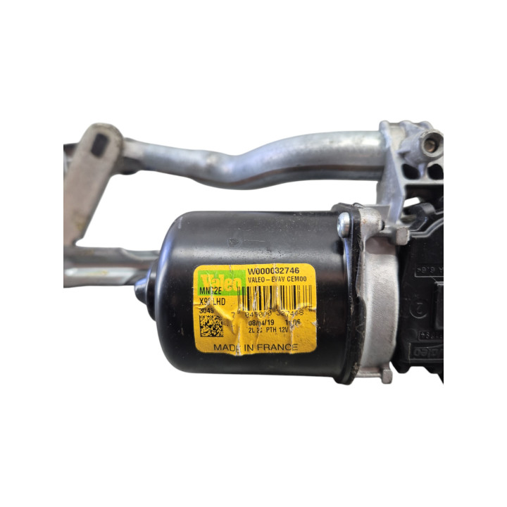 Moteur essuie glace avant RENAULT CLIO 4 Photo n°4
