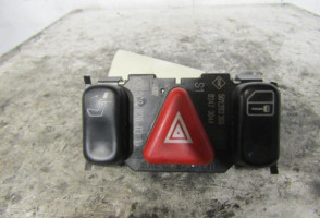 Bouton de warning MERCEDES CLASSE E 210