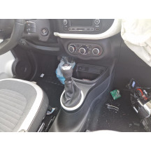 Leve vitre electrique avant gauche RENAULT TWINGO 3 Photo n°9