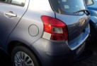 Porte boite a gants TOYOTA YARIS 2 Photo n°8