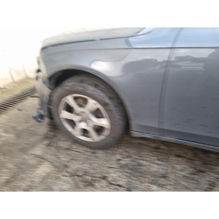 Verin de coffre AUDI A4 3 Photo n°18