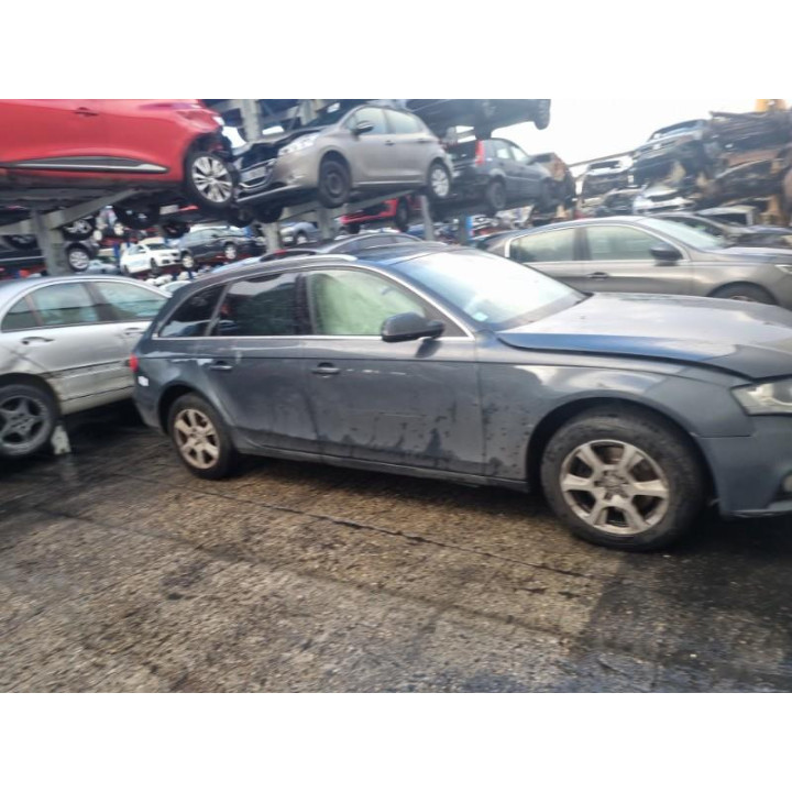 Verin de coffre AUDI A4 3 Photo n°19