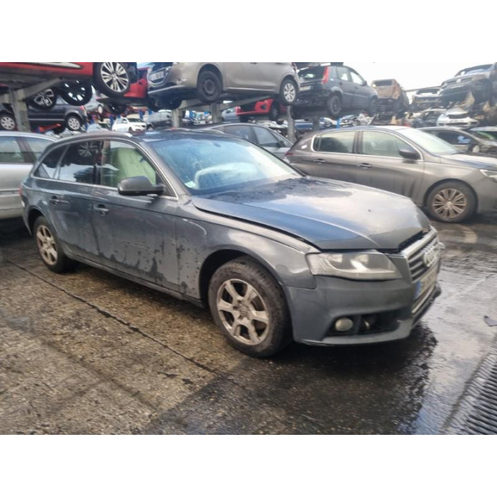 Verin de coffre AUDI A4 3 Photo n°20