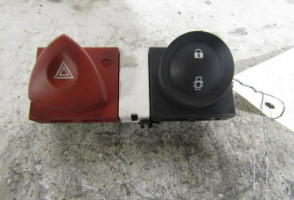 Bouton de warning RENAULT MEGANE 2