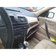 Cache moteur  BMW X3 E83 Photo n°5