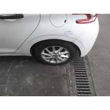 Leve vitre electrique avant gauche PEUGEOT 208 1 Photo n°9