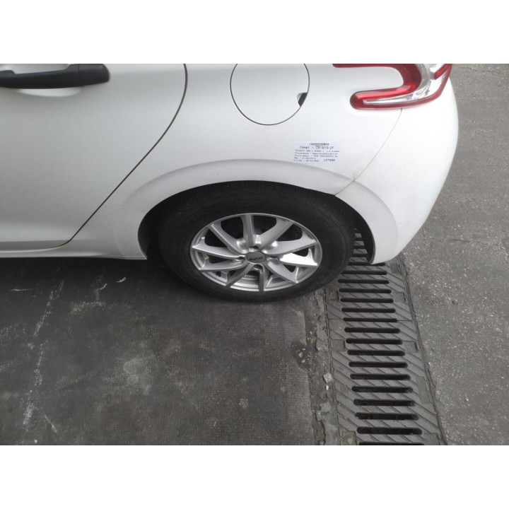Leve vitre electrique avant gauche PEUGEOT 208 1 Photo n°10