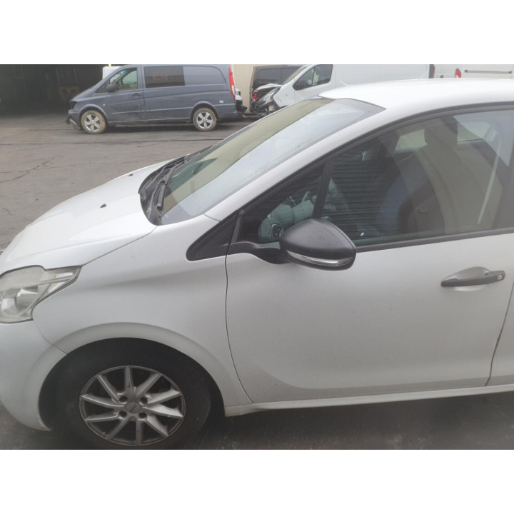 Leve vitre electrique avant gauche PEUGEOT 208 1 Photo n°15