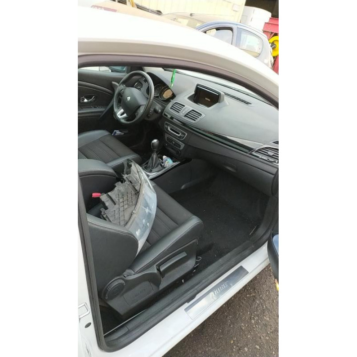 Leve vitre electrique avant gauche RENAULT MEGANE 3 Photo n°10