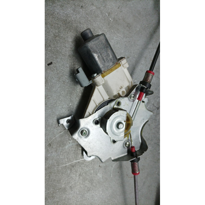 Leve vitre electrique avant gauche NISSAN MICRA 3 Photo n°1