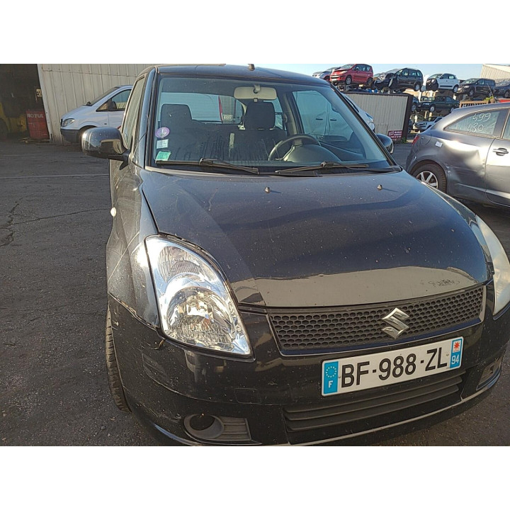 Leve vitre electrique avant gauche SUZUKI SWIFT 3 Photo n°7