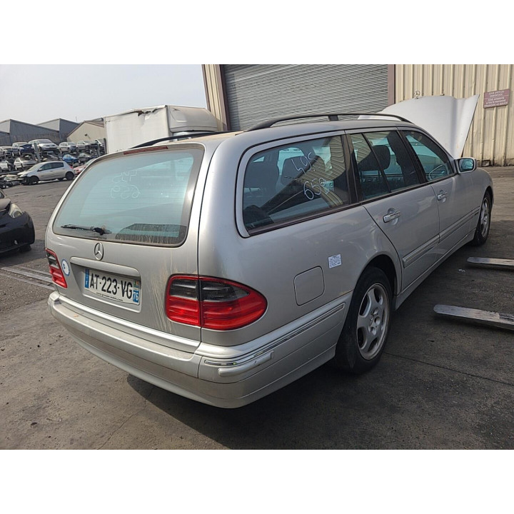 Feu arriere principal droit (feux) MERCEDES CLASSE E 210 Photo n°12