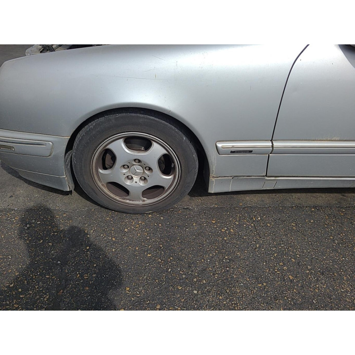 Feu arriere principal droit (feux) MERCEDES CLASSE E 210 Photo n°3