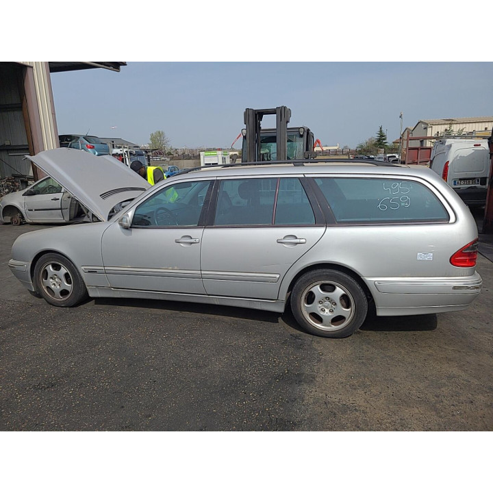 Feu arriere principal droit (feux) MERCEDES CLASSE E 210 Photo n°9