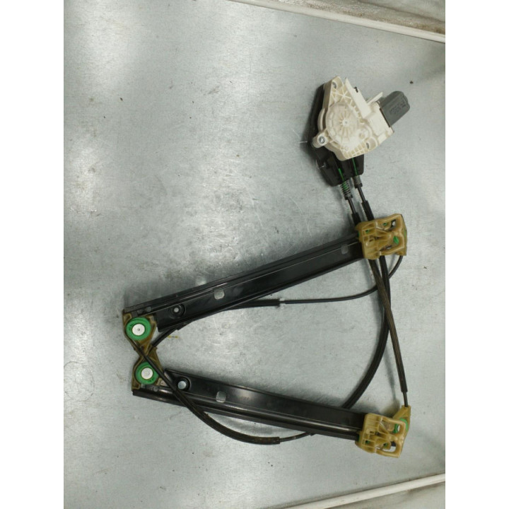 Leve vitre electrique avant gauche AUDI A1 1 Photo n°4
