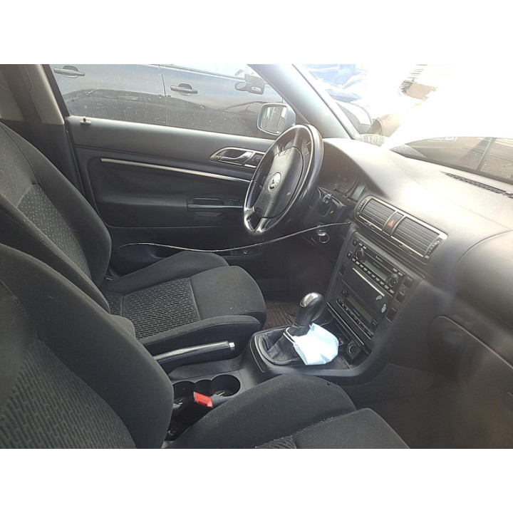 Feu arriere principal droit (feux) SKODA SUPERB 1 Photo n°11