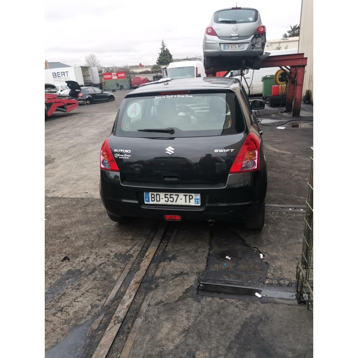 Leve vitre electrique avant gauche SUZUKI SWIFT 3 Photo n°7