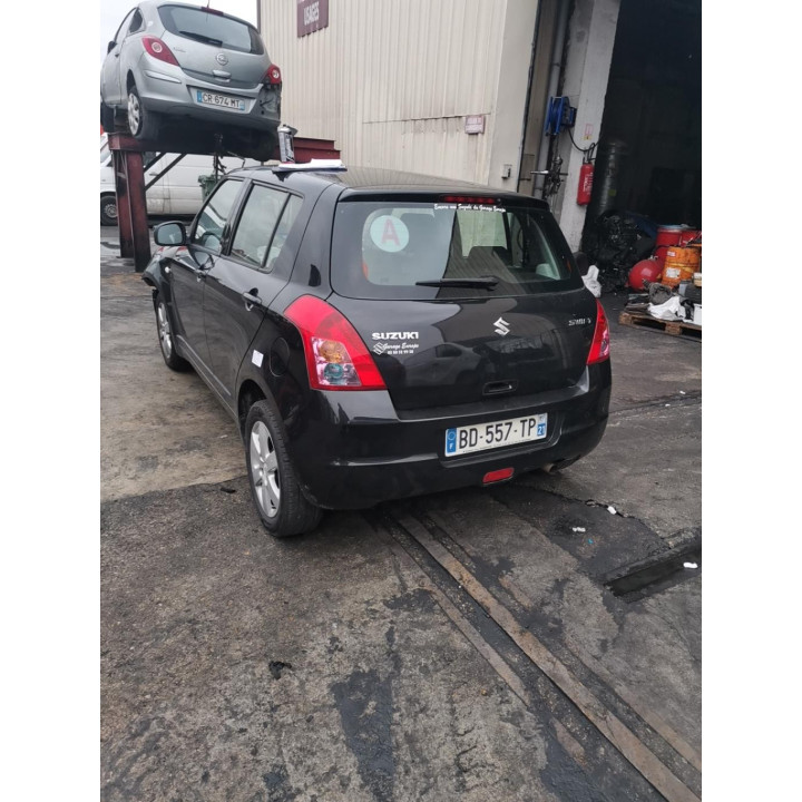 Leve vitre electrique avant gauche SUZUKI SWIFT 3 Photo n°9