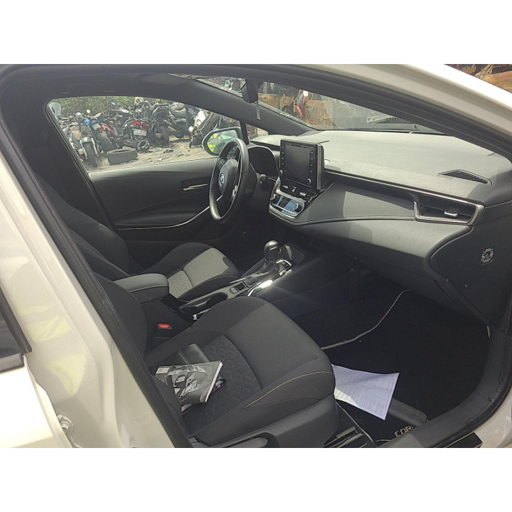 Leve vitre electrique avant gauche TOYOTA COROLLA E21 Photo n°4