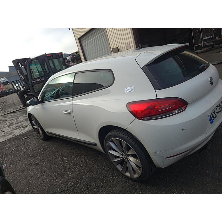 Moteur essuie glace avant VOLKSWAGEN SCIROCCO 3 Photo n°4