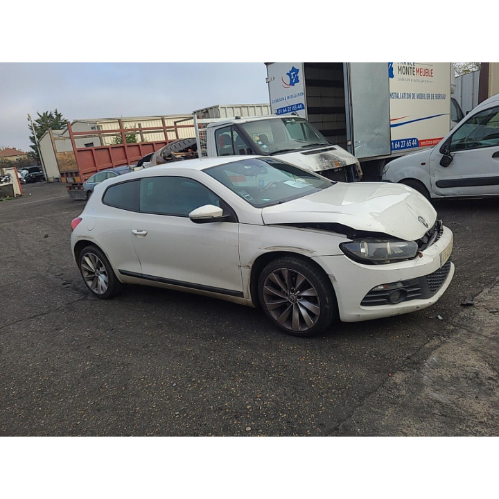 Moteur essuie glace avant VOLKSWAGEN SCIROCCO 3 Photo n°7