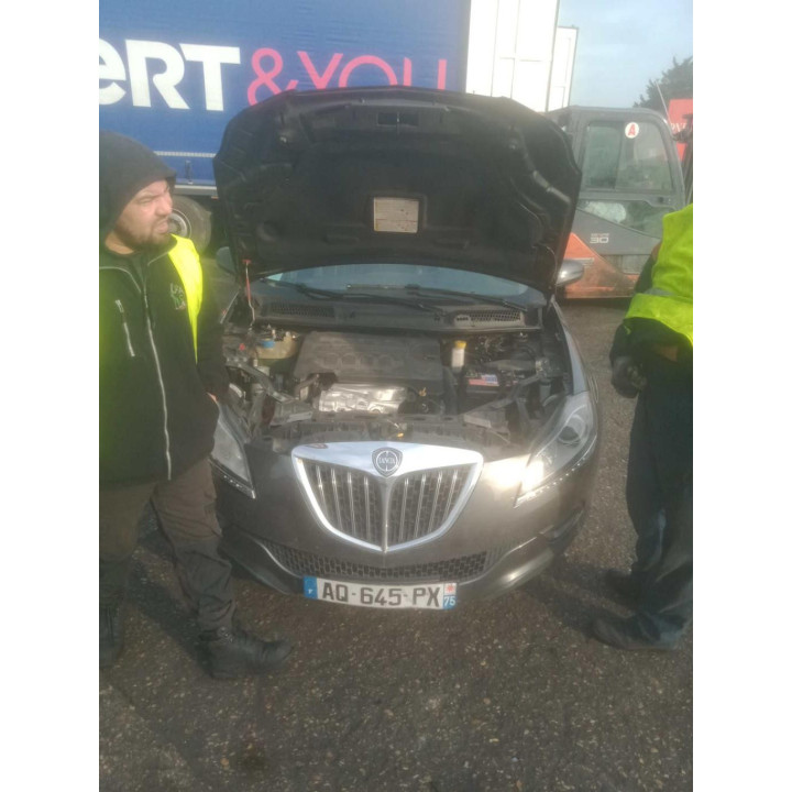 Leve vitre electrique avant gauche LANCIA DELTA 3 Photo n°8