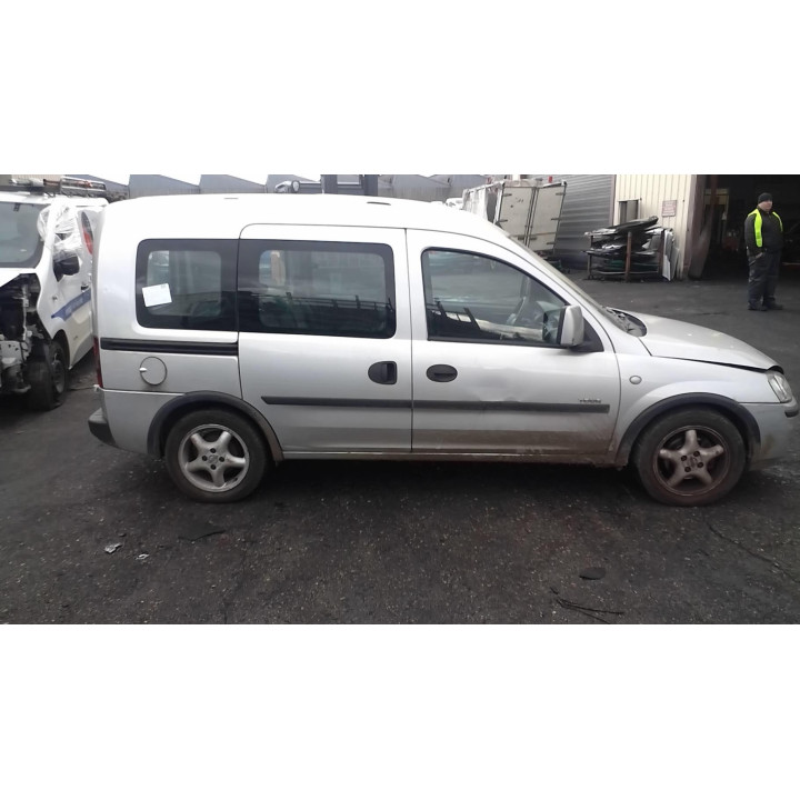 Feu arriere principal droit (feux) OPEL COMBO C Photo n°5