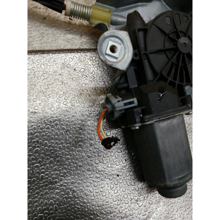 Leve vitre electrique avant gauche RENAULT TWINGO 2 Photo n°2