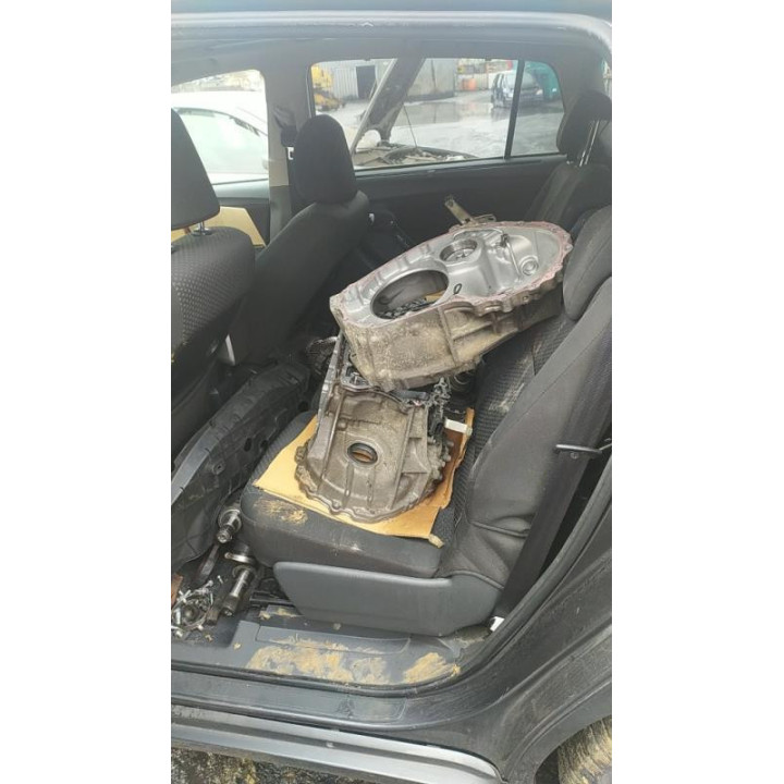Moteur essuie glace avant TOYOTA VERSO Photo n°6