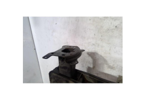 Renfort pare choc avant (traverse) VOLKSWAGEN GOLF 5 Photo n°1