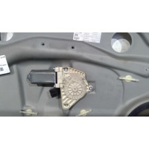 Leve vitre electrique avant gauche MERCEDES CLASSE B 245 Photo n°2