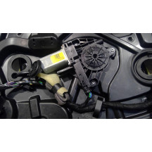 Leve vitre electrique avant gauche VOLVO V 60 2 Photo n°2