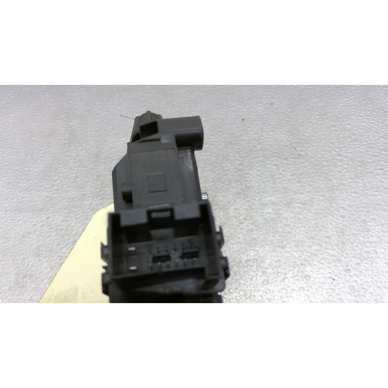 Leve vitre electrique arriere droit SKODA FABIA 2 Photo n°1