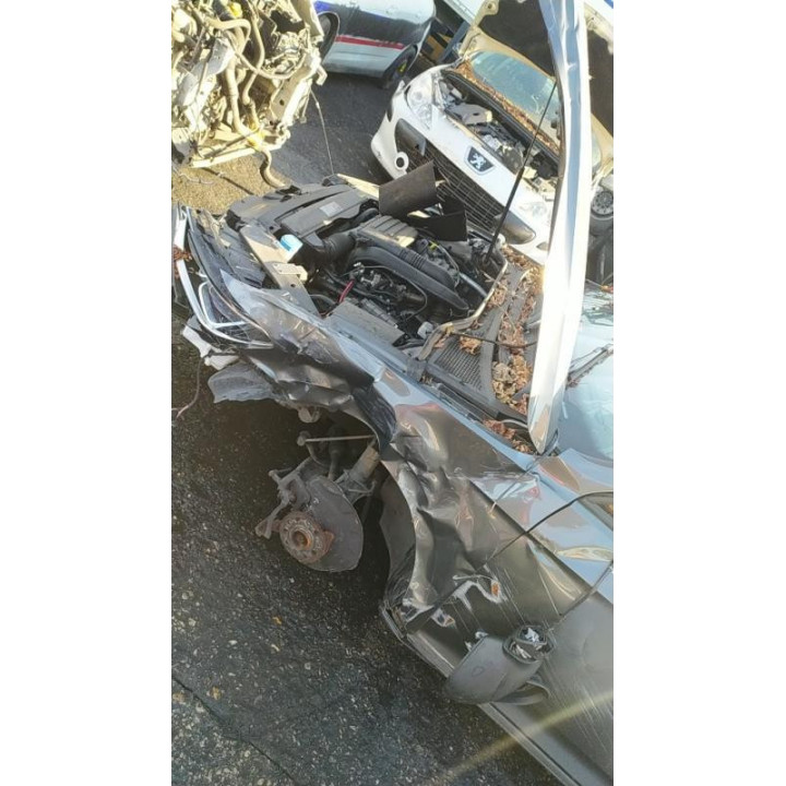 Leve vitre electrique avant gauche VOLKSWAGEN PASSAT 7 Photo n°3