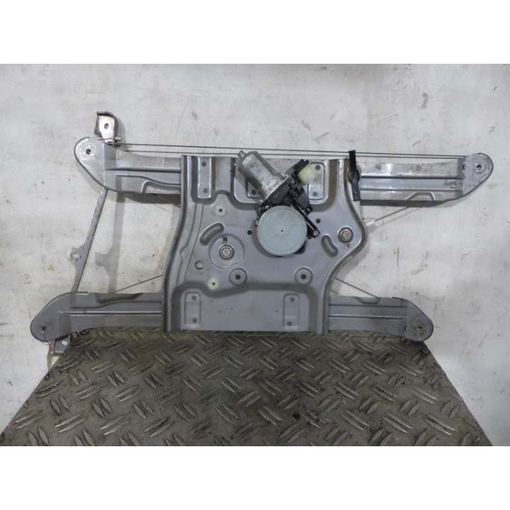 Leve vitre electrique avant gauche MITSUBISHI GRANDIS Photo n°2