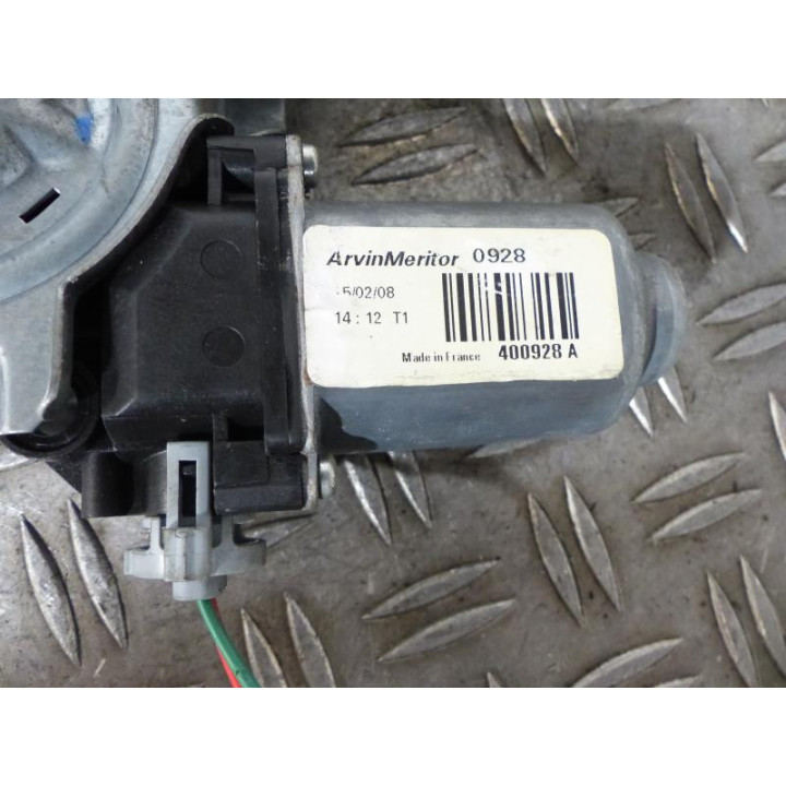 Leve vitre electrique arriere gauche AUDI A4 3 Photo n°3