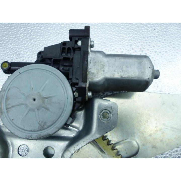 Leve vitre electrique avant gauche SUZUKI SWIFT 3 Photo n°2