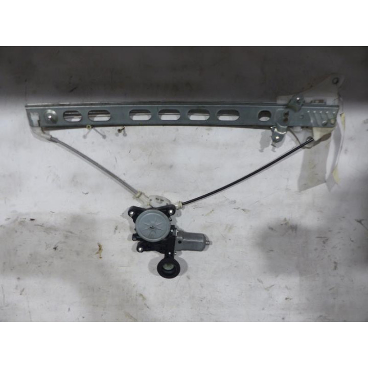 Leve vitre electrique avant gauche SUZUKI SWIFT 4 Photo n°1