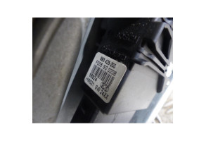 Leve vitre electrique arriere droit VOLKSWAGEN GOLF 5 Photo n°5
