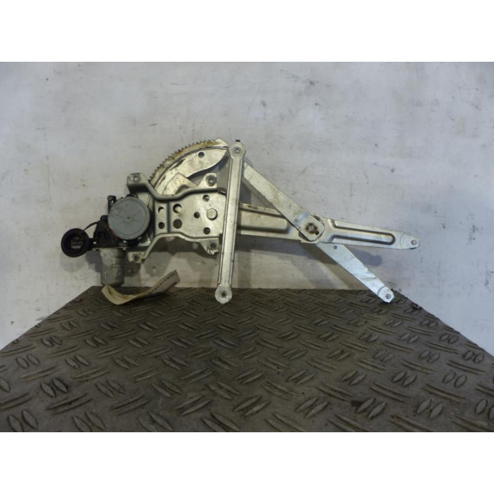 Leve vitre electrique avant gauche SUZUKI SWIFT 3 Photo n°2