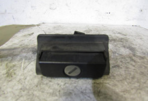 Bouton de coffre VOLKSWAGEN GOLF 3