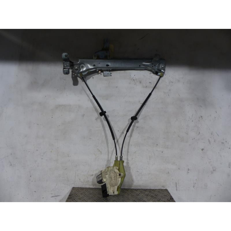 Leve vitre electrique arriere droit RENAULT MEGANE 3 Photo n°1