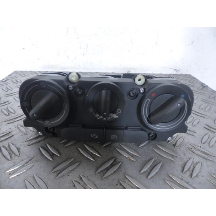 Commande chauffage AUDI A3 2 Photo n°1
