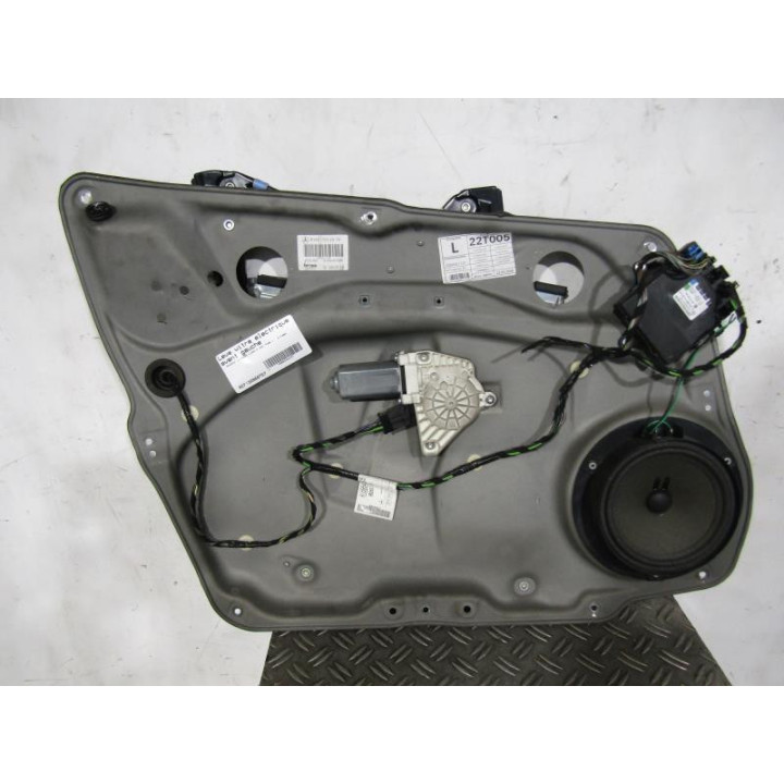 Leve vitre electrique avant gauche MERCEDES CLASSE B 245 Photo n°1