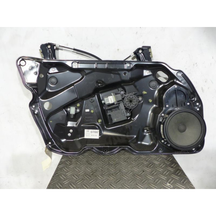 Leve vitre electrique avant gauche VOLKSWAGEN PASSAT 6 Photo n°1