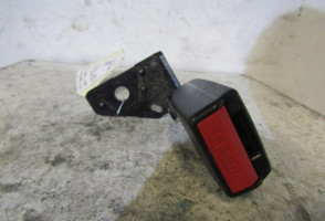 Attache ceinture arriere gauche PEUGEOT 207