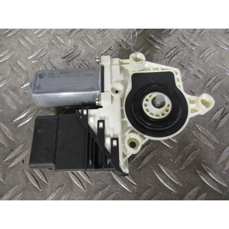 Leve vitre electrique arriere droit SEAT LEON 1 Photo n°1