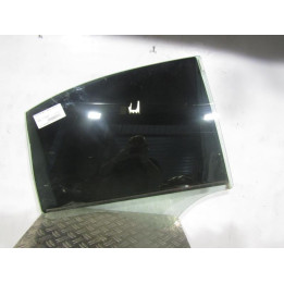 Vitre arriere droit FIAT PANDA 2 Photo n°1