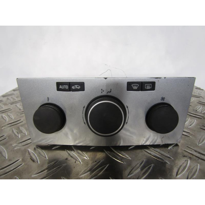 Commande chauffage OPEL ASTRA H Photo n°1